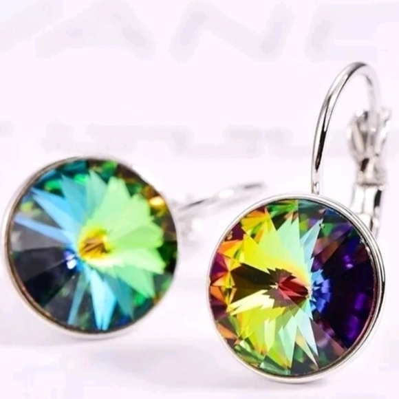 NEW Round Zircon crystal silver color earrings - Picture 1 of 2